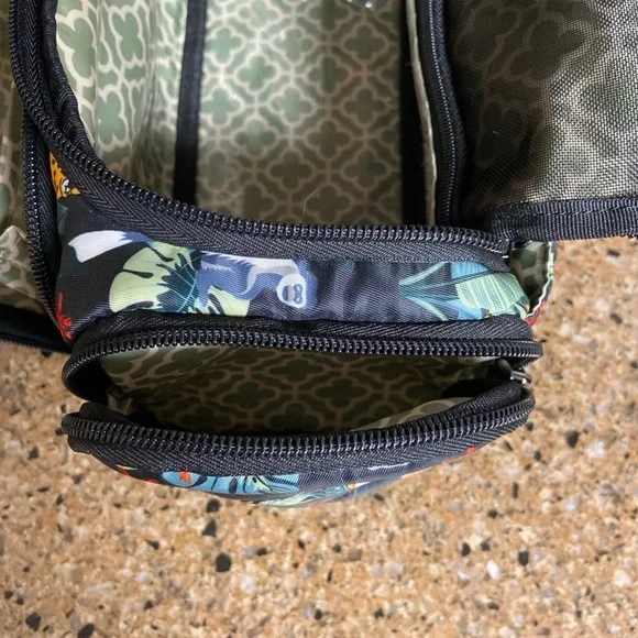 Lug Trolley Cosmetic Case - Picture 9 of 12